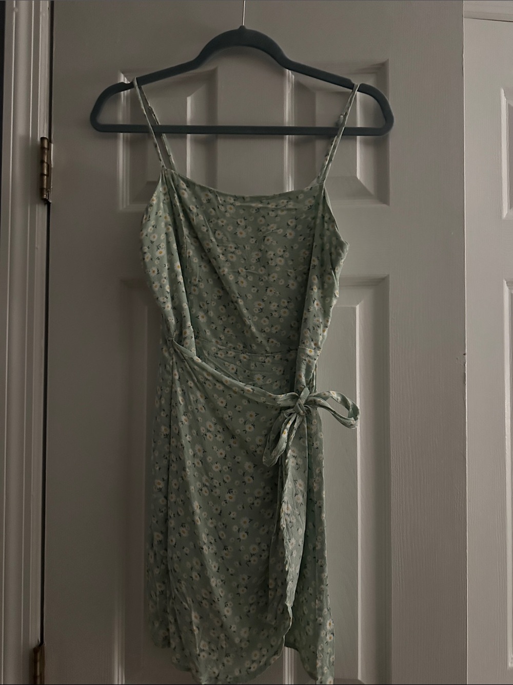 Forever 21 Mint Green Floral Tie-Waist Mini Dress